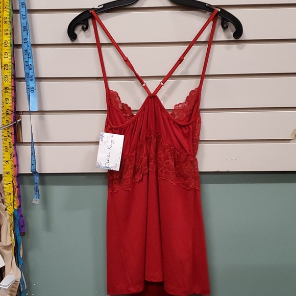 Women's top - Picture 2 of 2